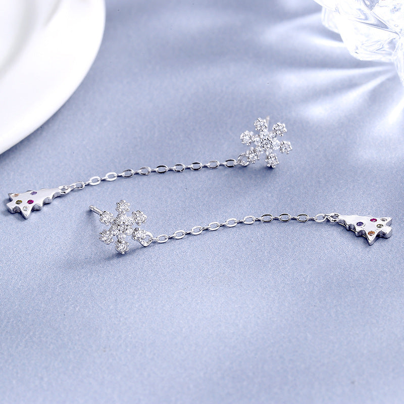 Women's Earrings with Sparkling Snowflake Pendant, Chain Embellishment