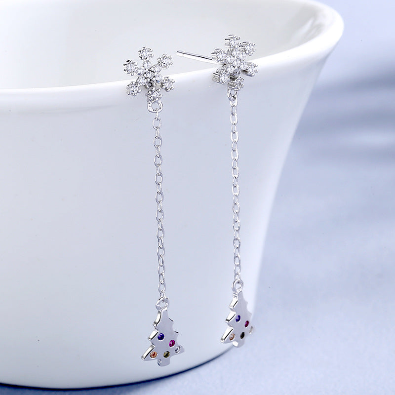 Women's Earrings with Sparkling Snowflake Pendant, Chain Embellishment