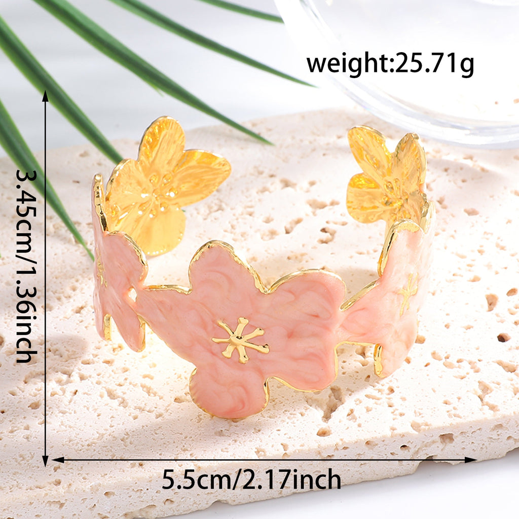 Women's Bangle with Floral Motifs