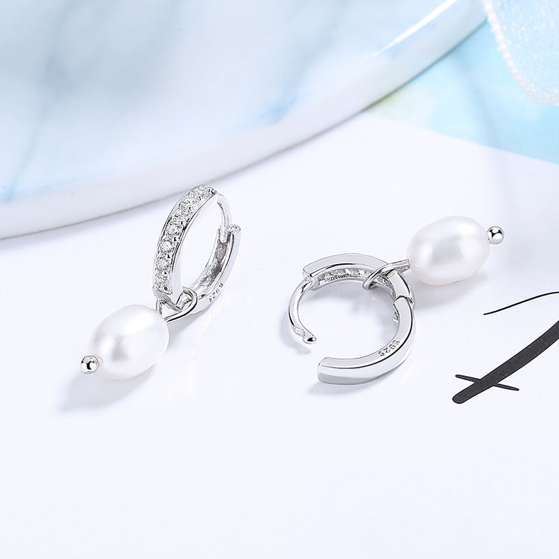 Women's Earrings with Elegant Zirconia Decorations and Pearl Pendants