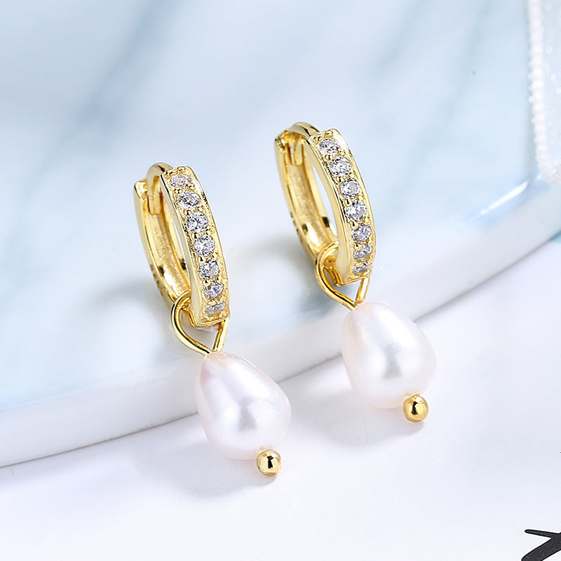 Women's Earrings with Elegant Zirconia Decorations and Pearl Pendants