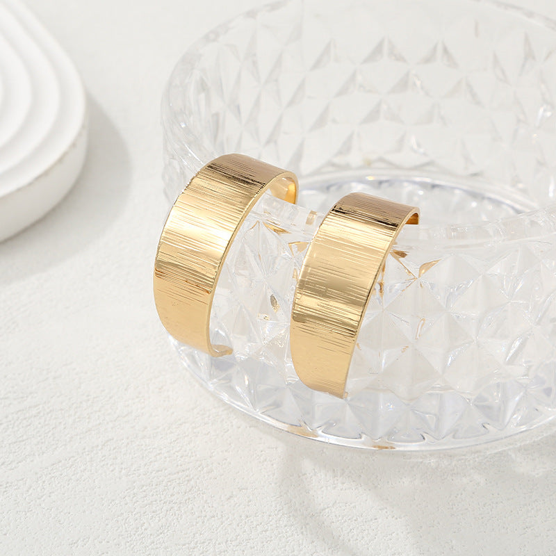 Women's Bangles made of High-Quality Metal