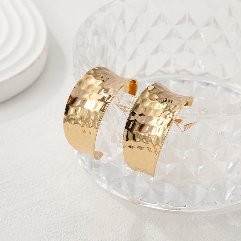 Women's Bangles made of High-Quality Metal