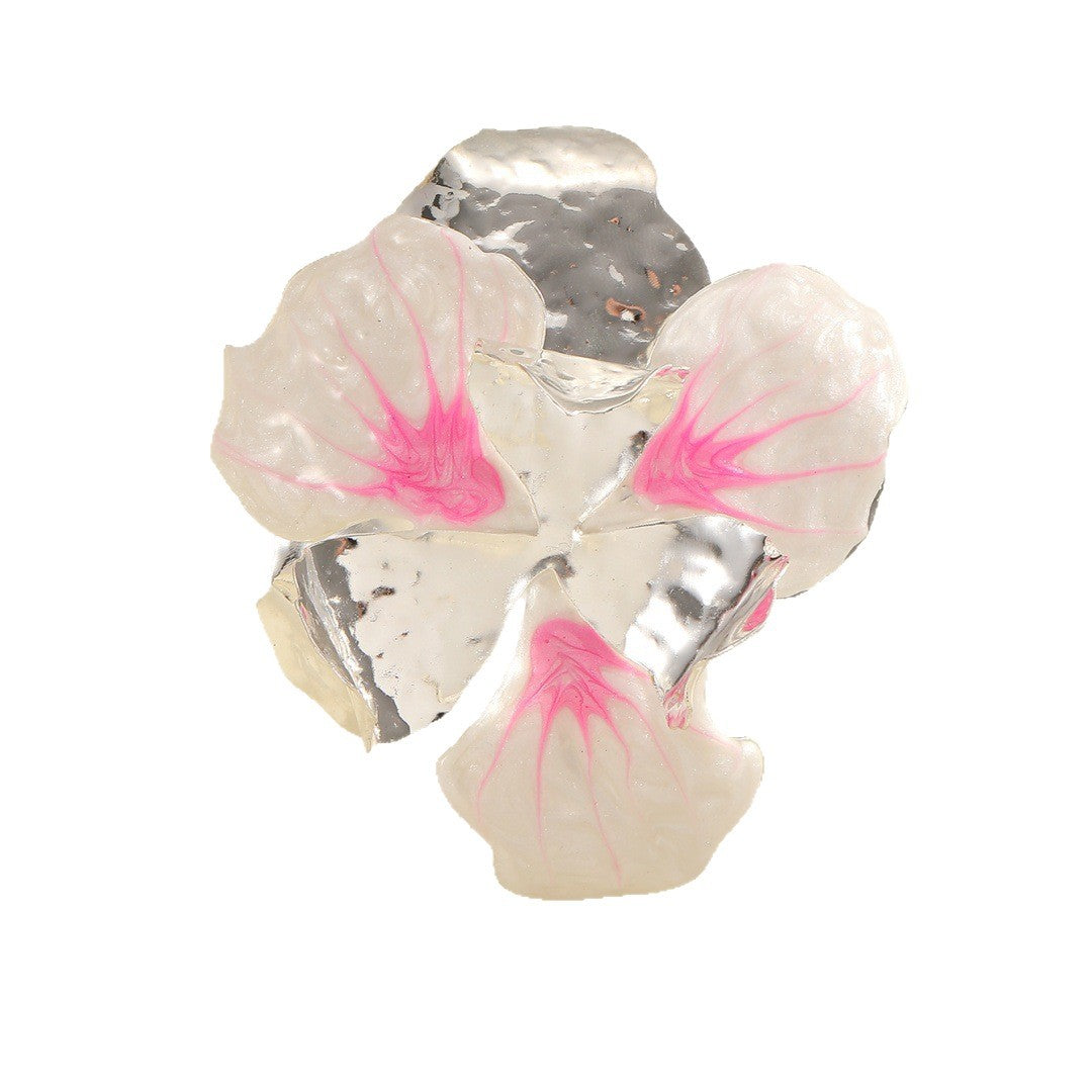 Women's Flower-Shaped Ring made of Shiny Metal