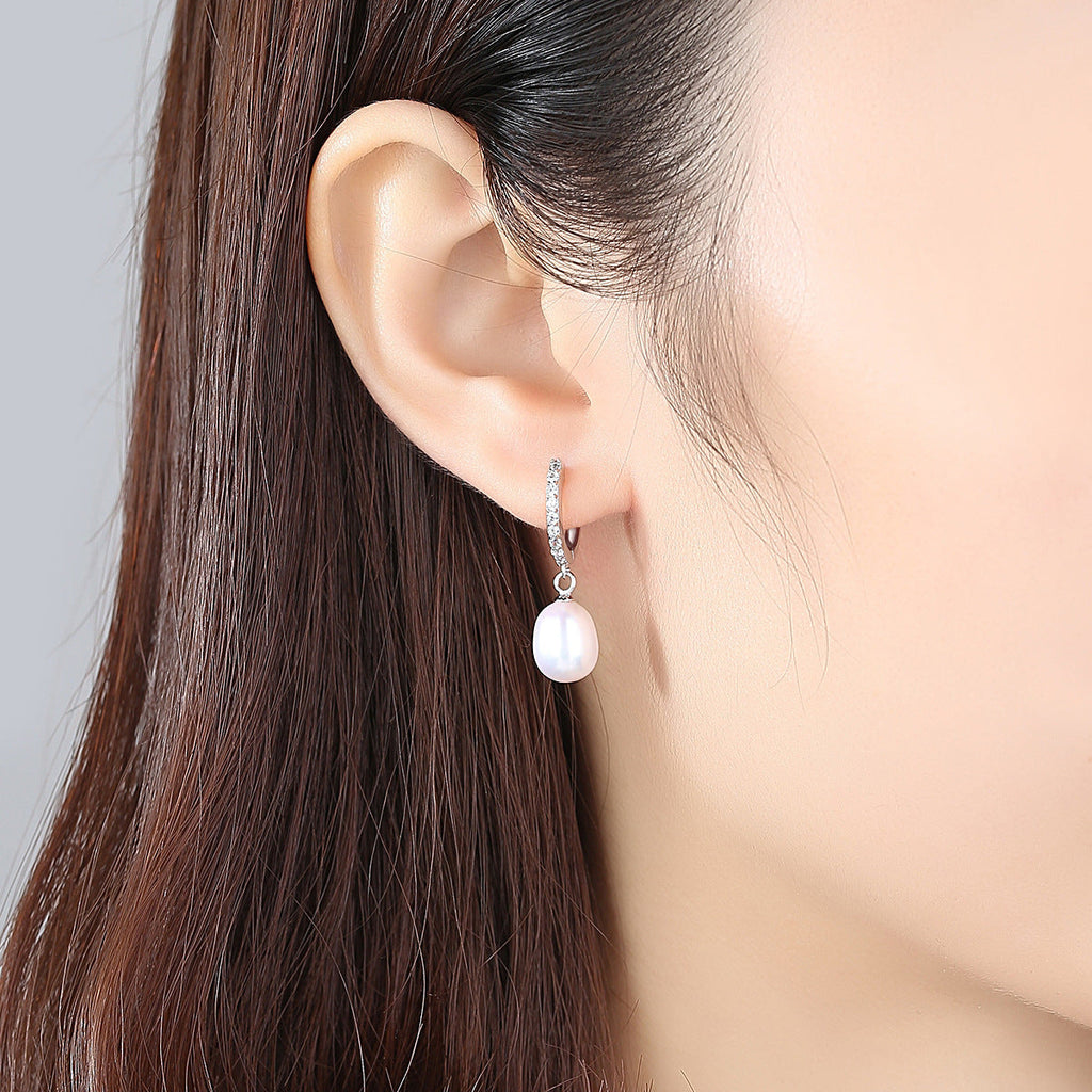 Women's Earrings with Elegant Zirconia Decorations and Pearl Pendants