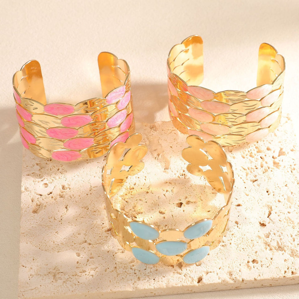 Women's Bracelet with Intricate Floral Design