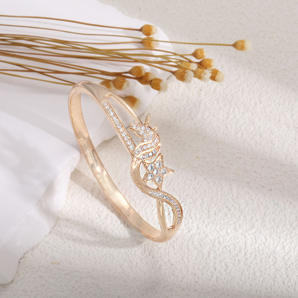 Women's Bracelet with Elaborate Infinity Symbol and Sparkling Zirconia