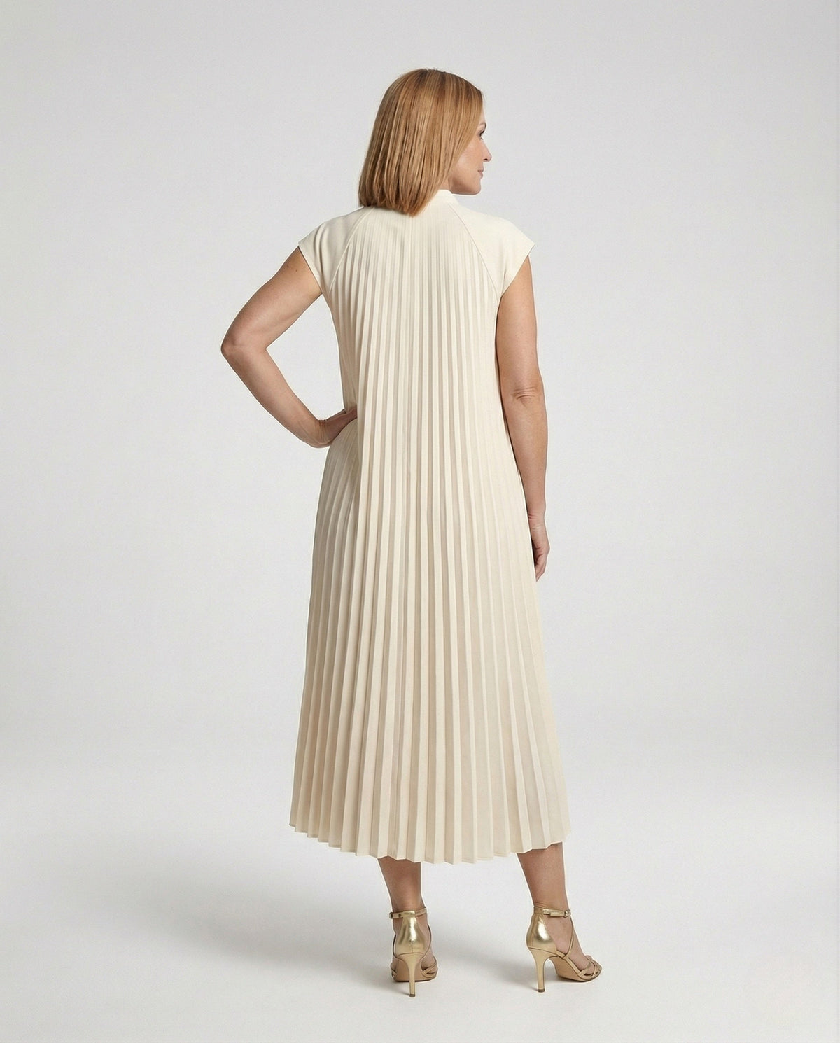 Women's Pleated A-Line Maxi Dress with Pockets - Back View