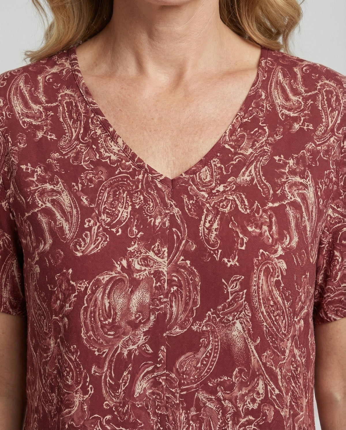 Women's Knee-Length A-Line Dress with Ornament Print - Close-Up Detail