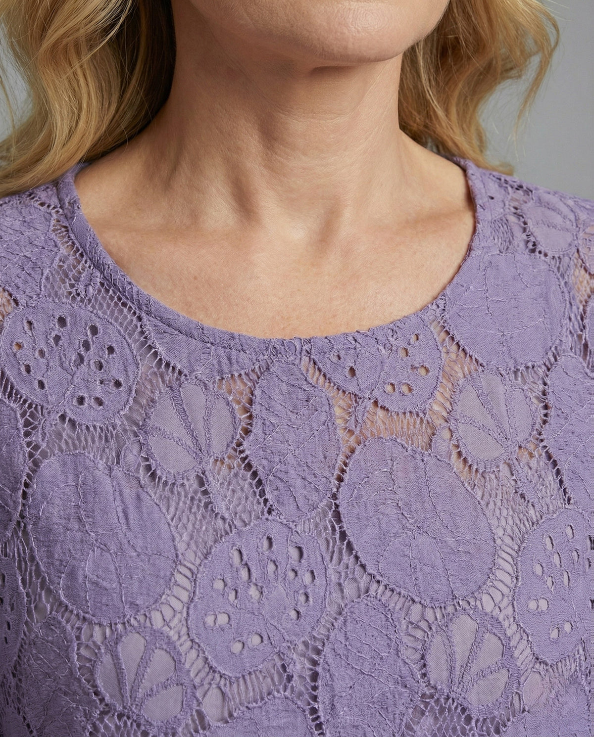 Women's Lace Maxi Dress with Round Neckline - Close-Up Detail