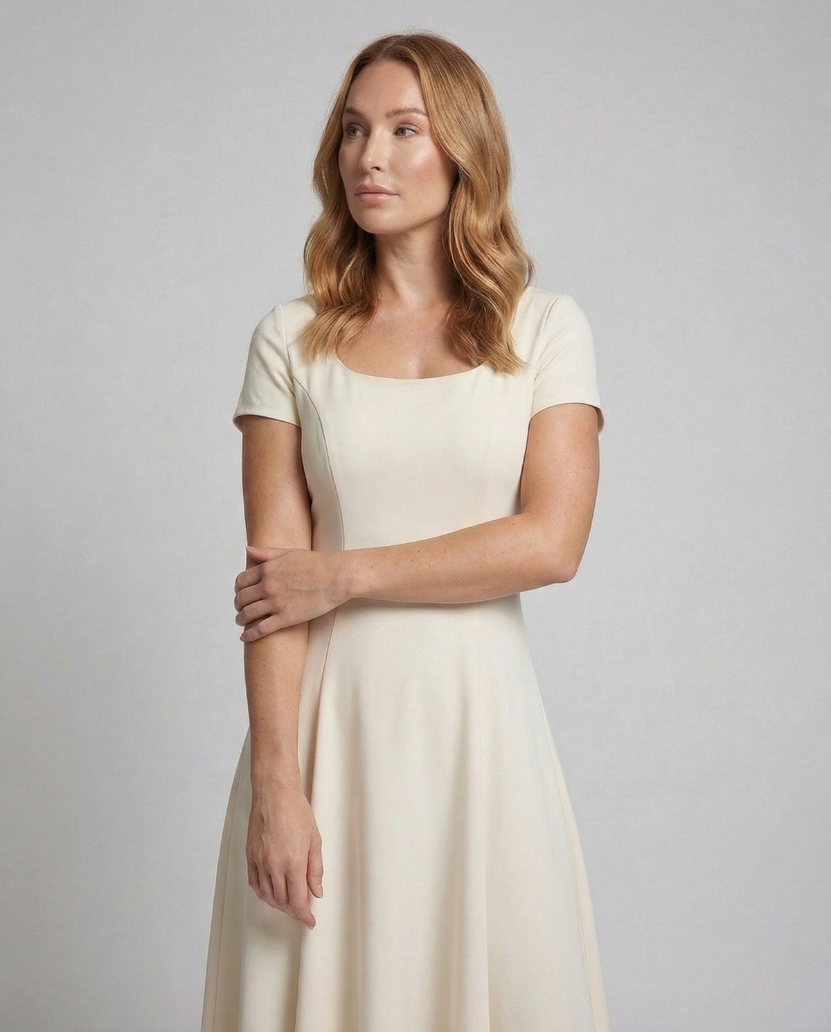 Women's Figure-Hugging Maxi Dress with Bell Skirt - Upper Body View