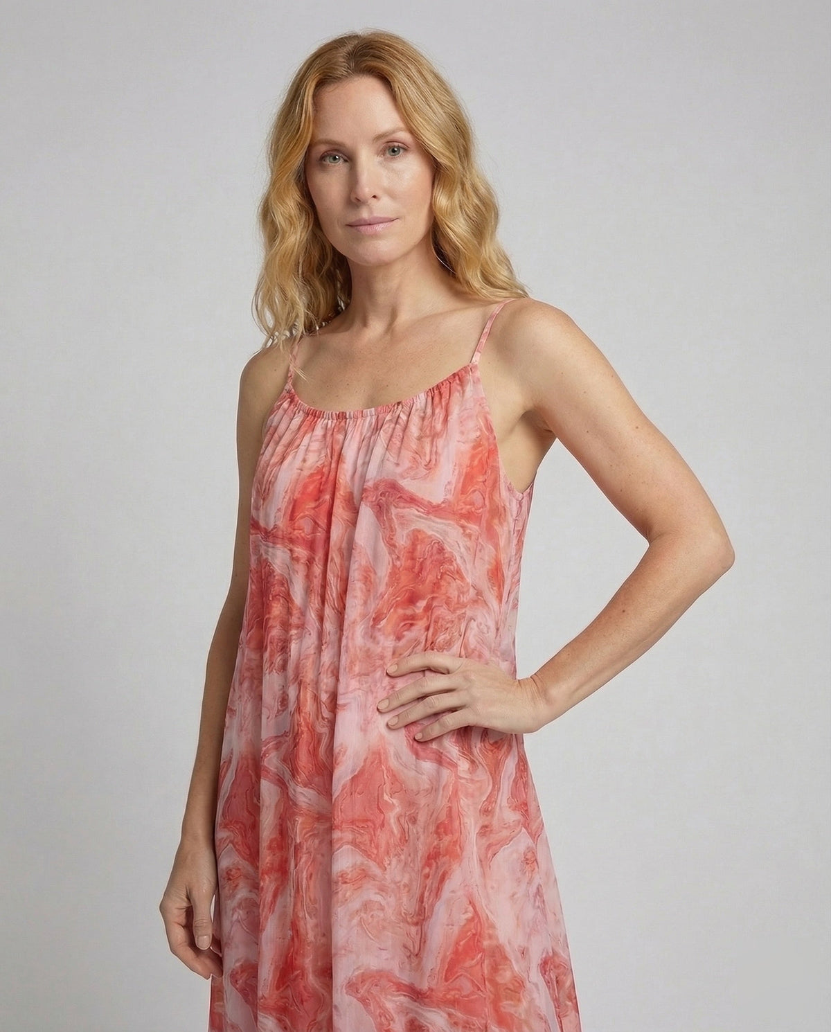 Women's Maxi Dress in Watercolor Look - Upper Body View