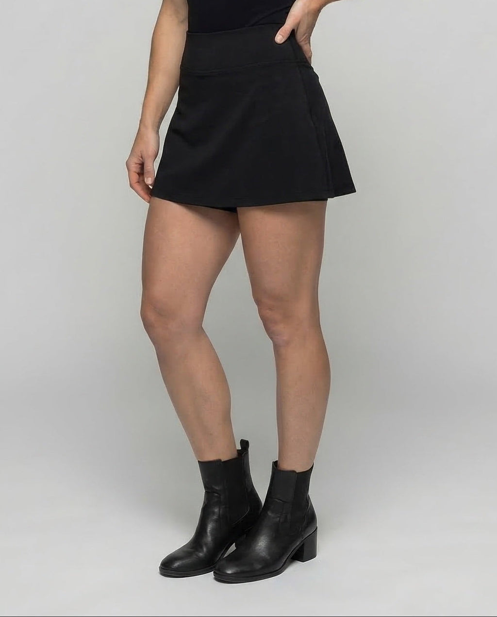 Women's Skort High Waist - Lower Body View