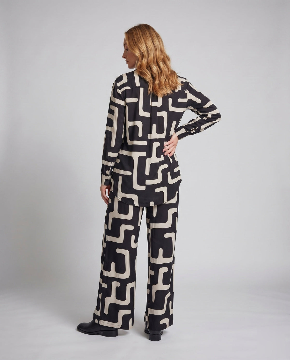 Women's Graphic Graphic Pattern Blended Fabric Long Blouse-Pants Set - Back View