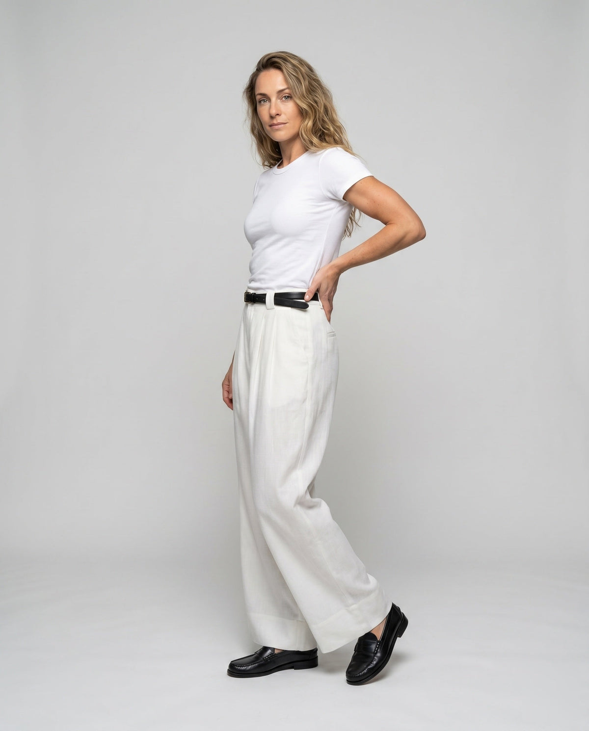 Women's Elegant Wide Linen Pants with High-Waisted Cut - Front View