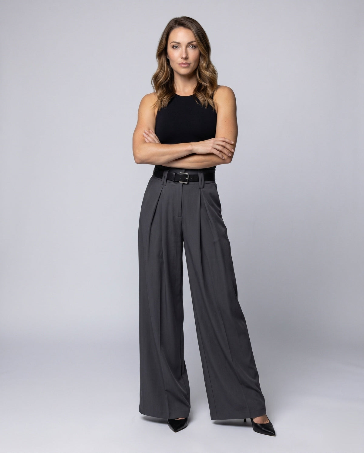 Women's Elegant High-Waist Release Pants with Belt and Wide Leg - Front View