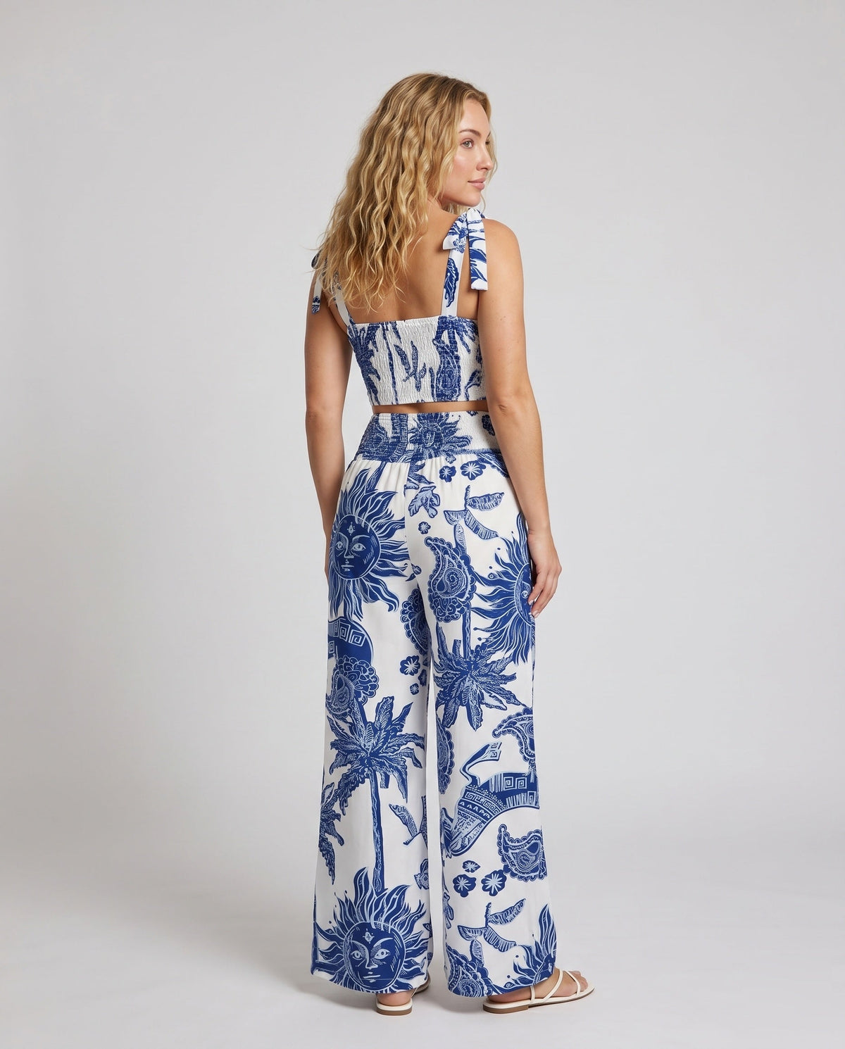Women's Crop Top with Floral Print and Wide Pants - Back View