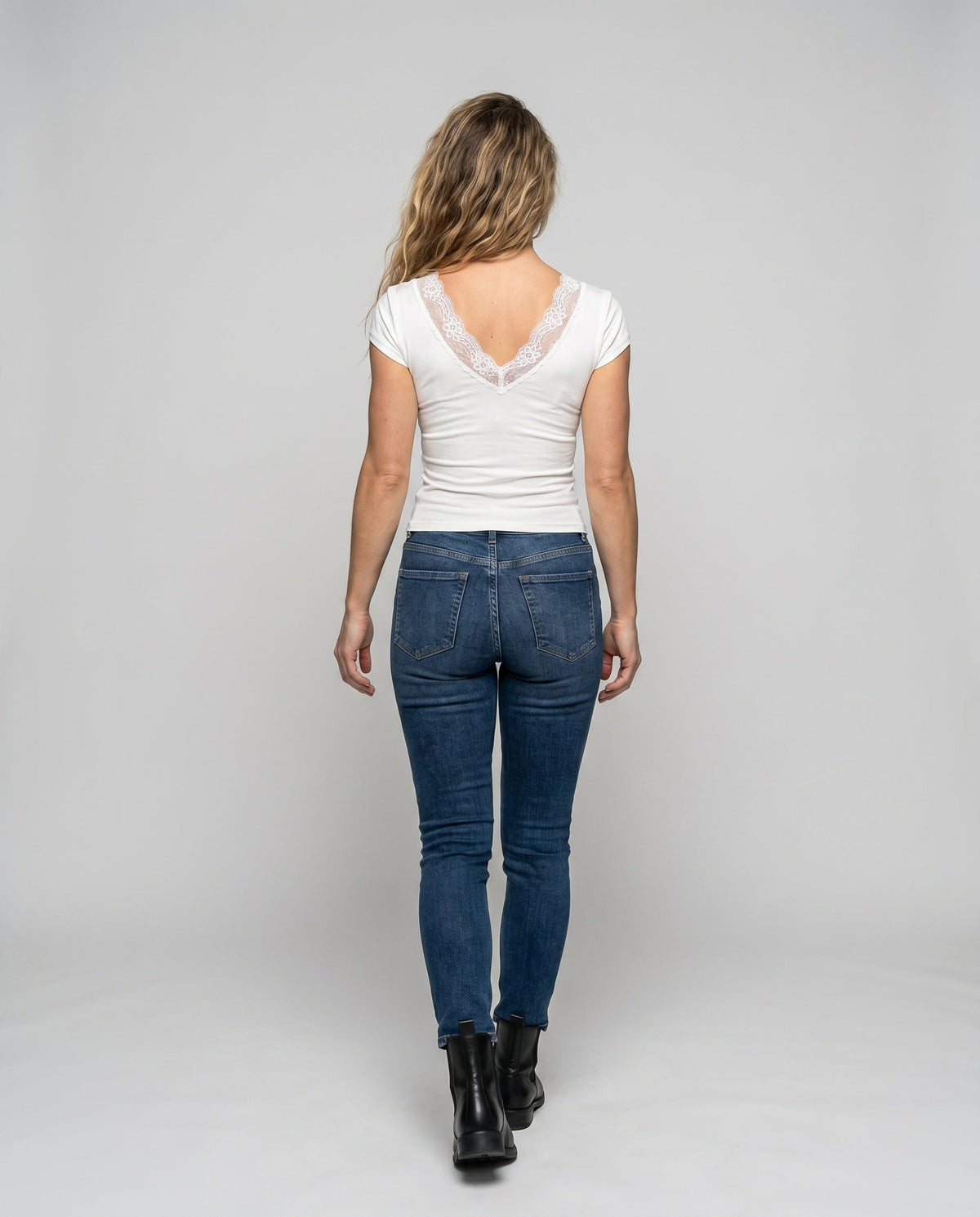 Women's Form-Fitting T-Shirt with Elegant Lace Collar and Gathering - Back View