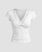 Women's Form-Fitting T-Shirt with Elegant Lace Collar and Gathering