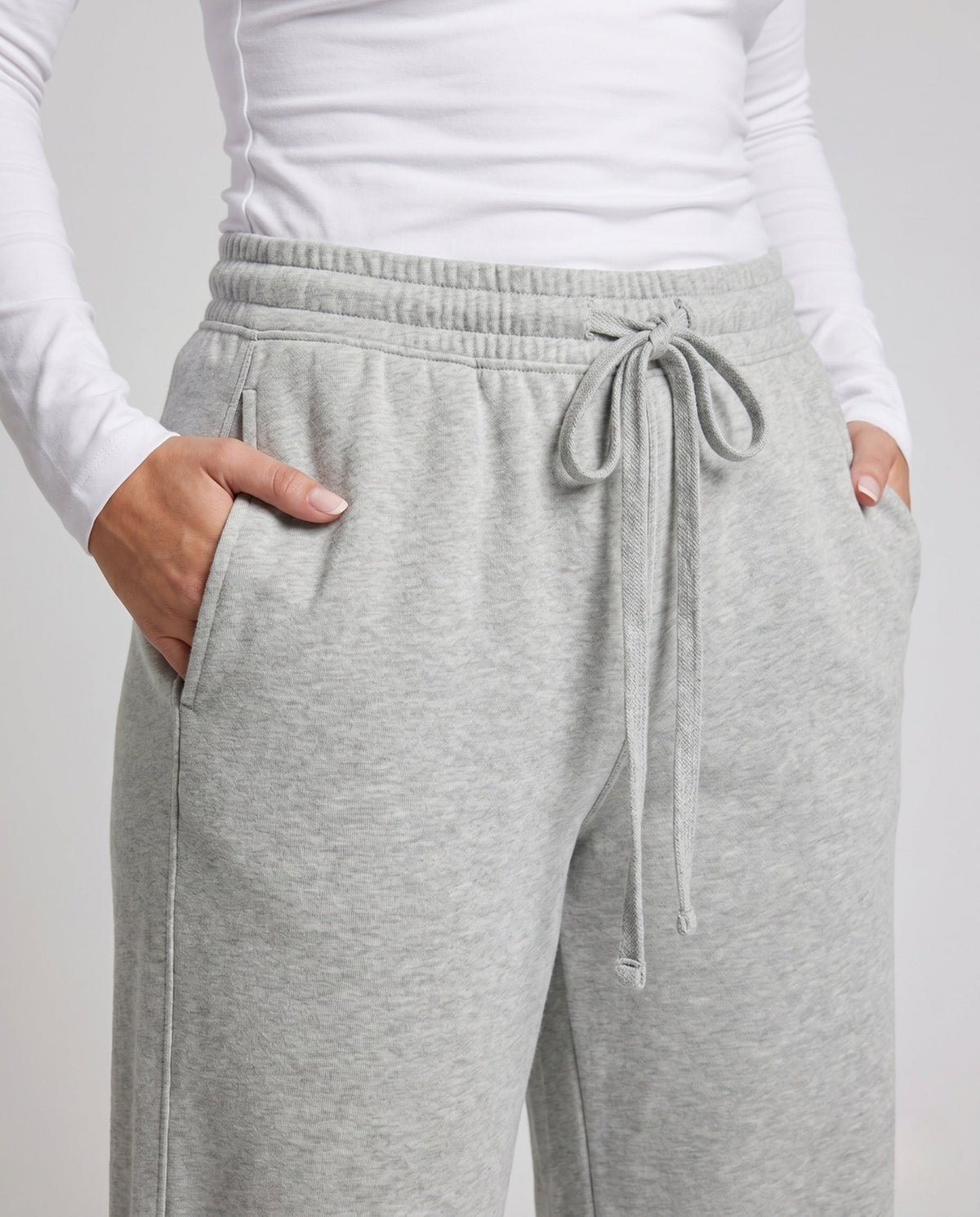 Women's Soft-Flowing Relax Jersey Pants with High Comfort Waistband - Close-Up Detail