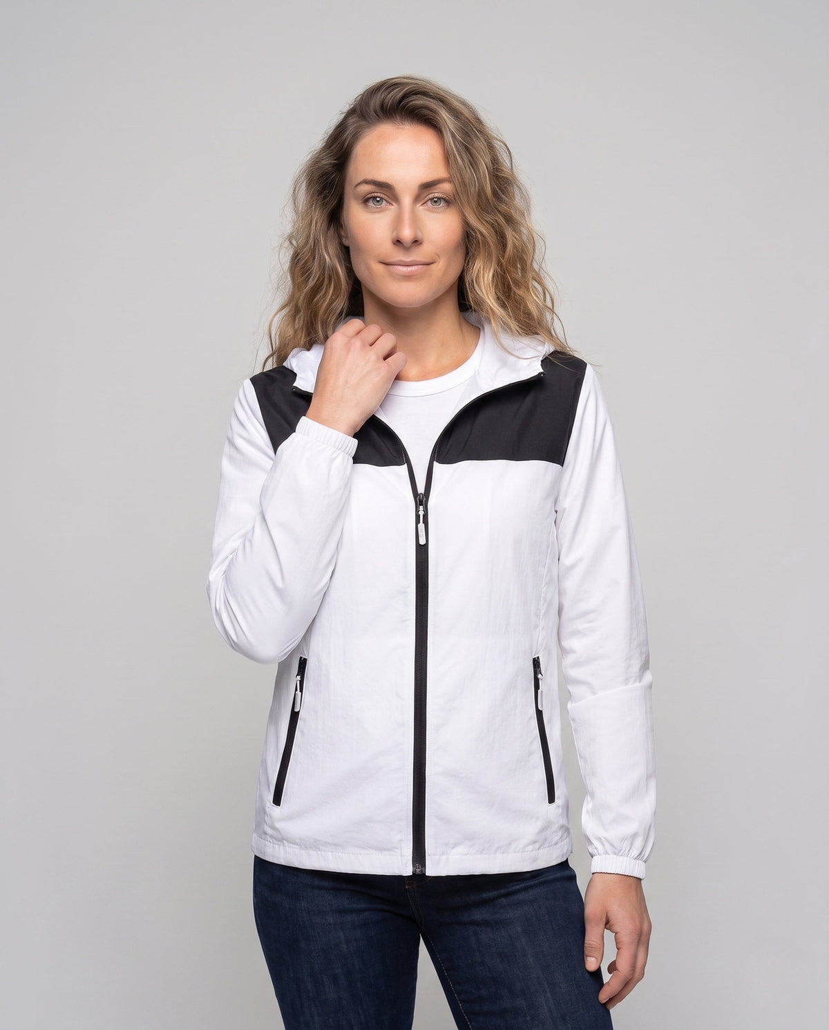 Women's Lightweight Water-Repellent Jacket with Breathable Properties - Upper Body View