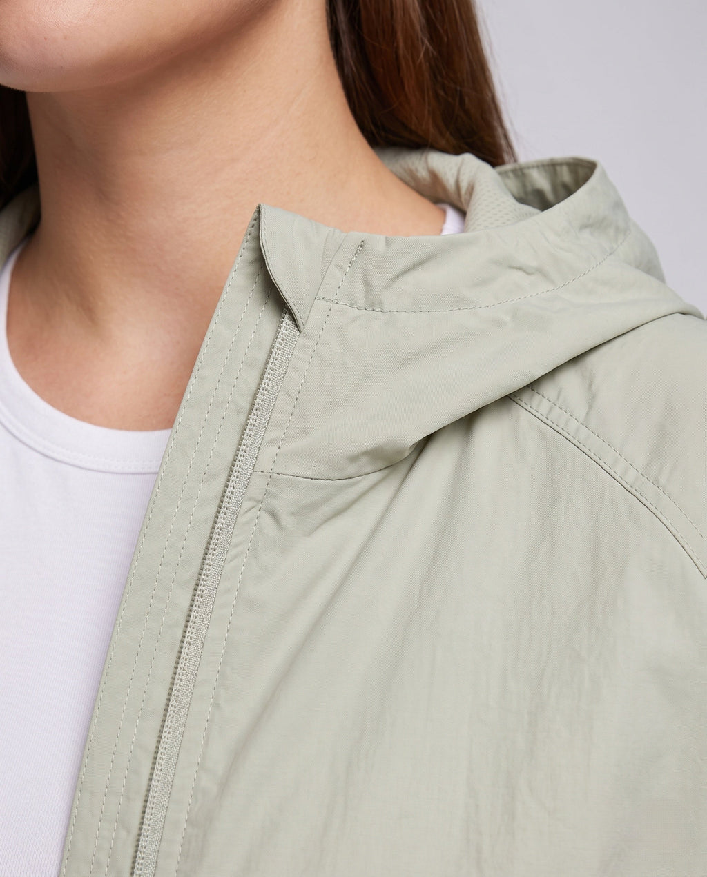 Women's Practical and Breathable Transitional Jacket - Close-Up Detail
