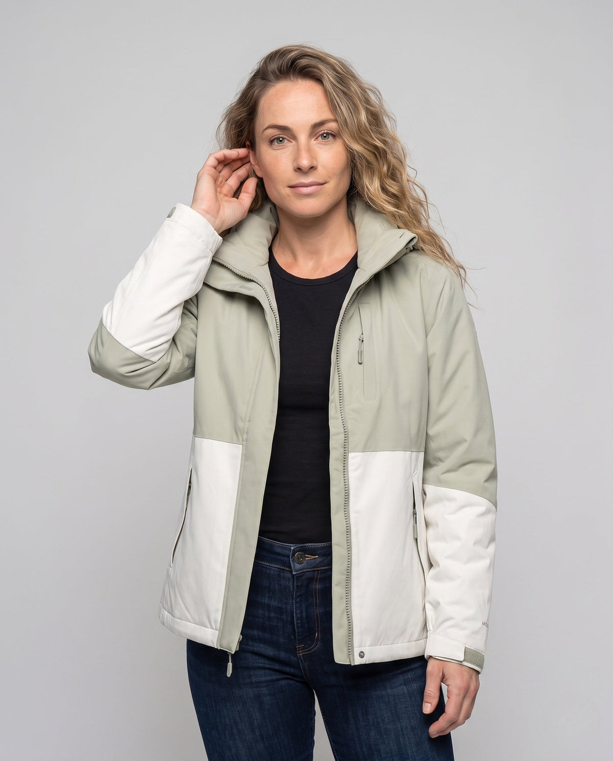 Women's Technical Multifunction Jacket with Practical Pockets - Upper Body View
