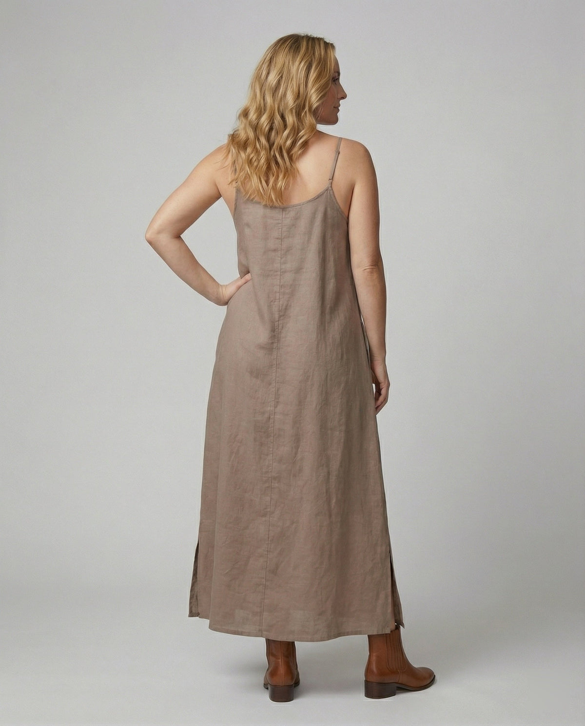 Women's Maxi Dress with Casual V-Neck and Side Pockets