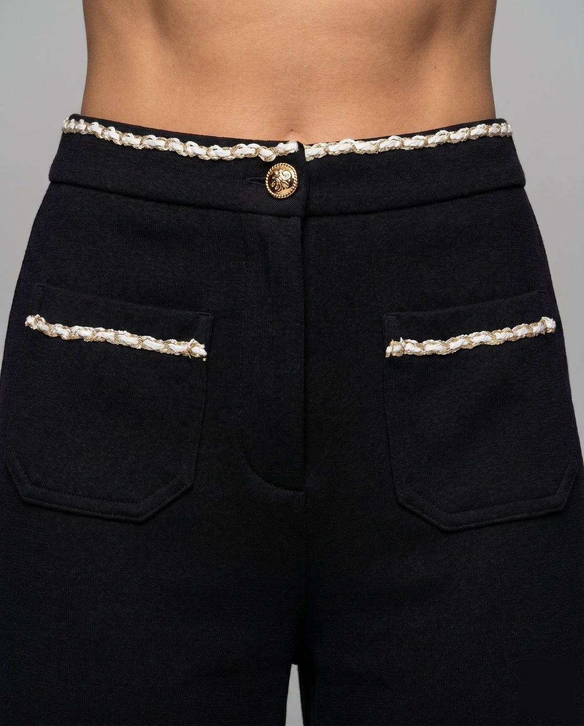 Women's Elegant and Comfortable Cropped Pants with Decorative Seams - Close-Up Detail