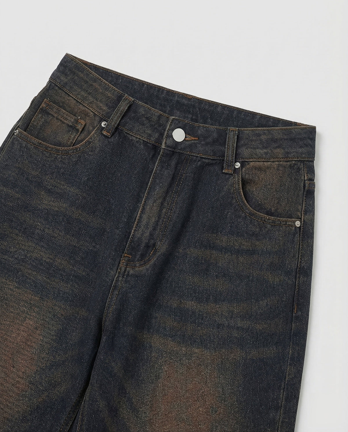 Women's Loose Fit Jeans Vintage Wash - Close-Up Detail